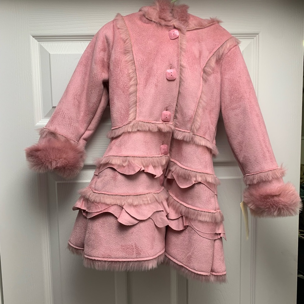 NWT Beautiful Pink Faux Fur Trimmed Coat size 3T